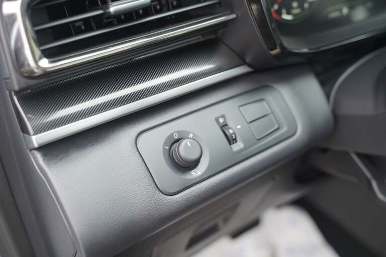 Maxus Euniq6