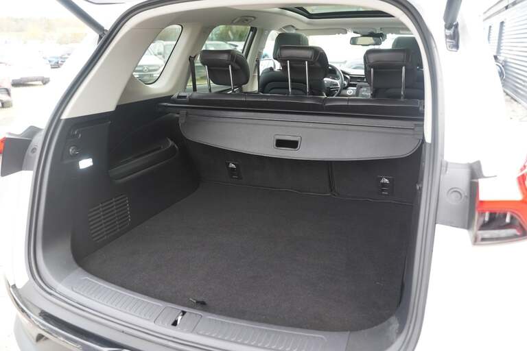 Maxus Euniq6