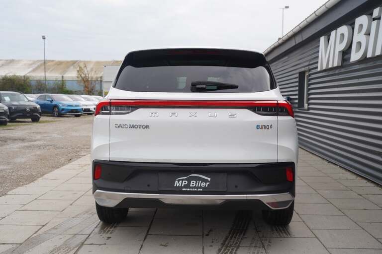Maxus Euniq6