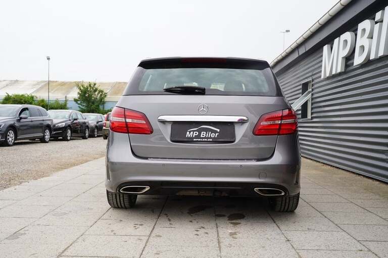 Mercedes B200