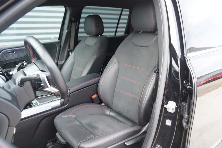 Mercedes EQB350