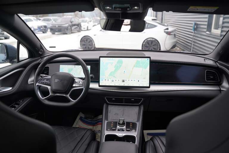 BYD Sealion 7