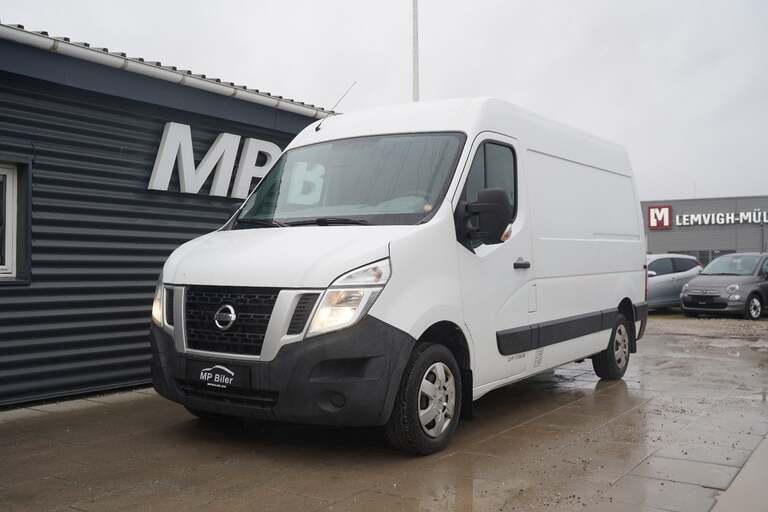 Nissan NV400