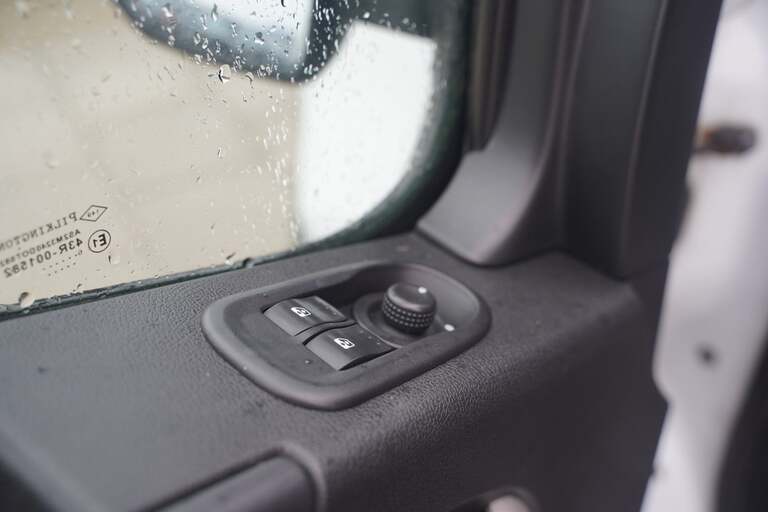 Nissan NV400