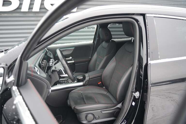 Mercedes EQA300