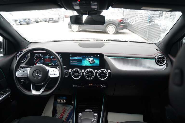 Mercedes EQA300