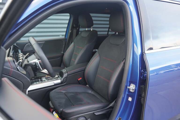 Mercedes EQB300