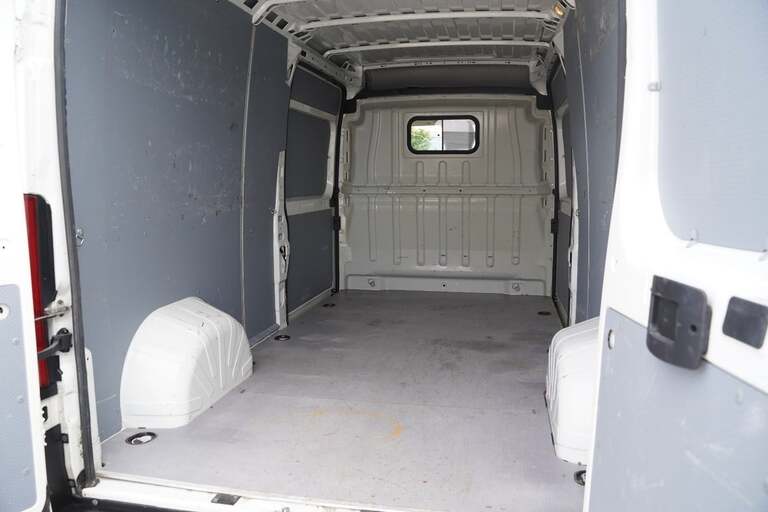 Peugeot Boxer 335