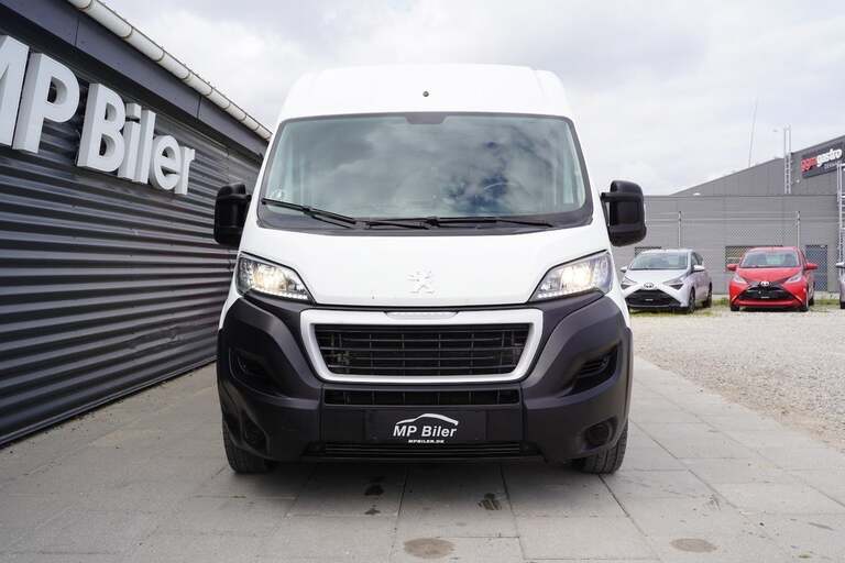 Peugeot Boxer 335