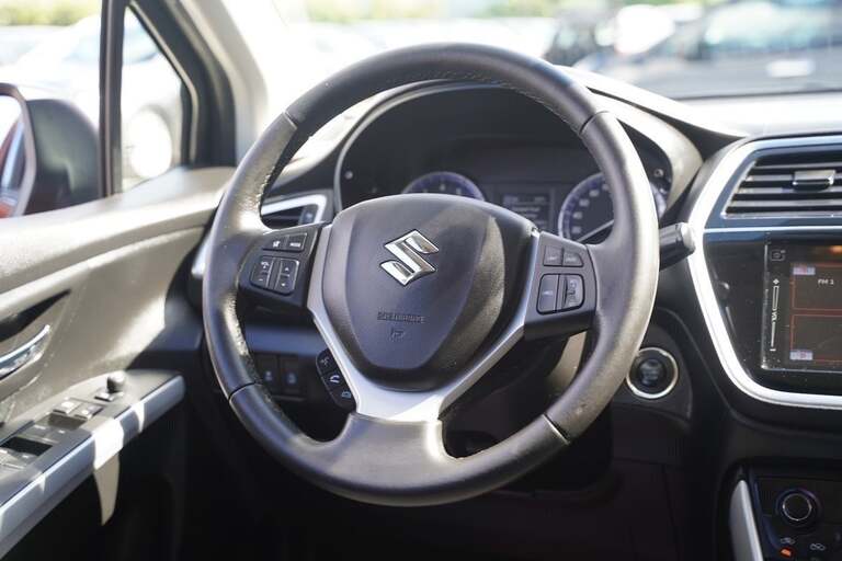 Suzuki S-Cross