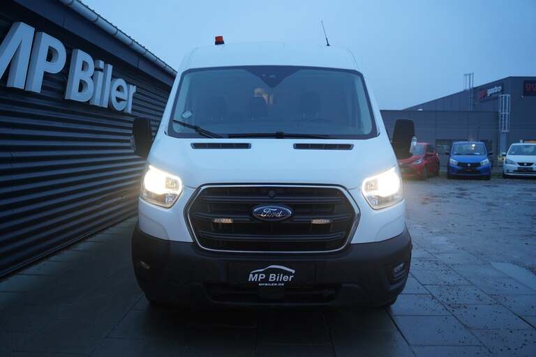 Ford Transit 350 L2 Van