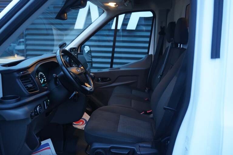 Ford Transit 350 L2 Van