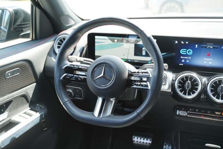 Mercedes EQB300