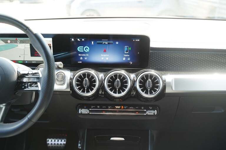 Mercedes EQB300
