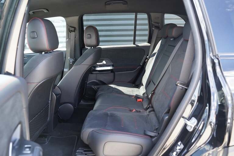 Mercedes EQB300