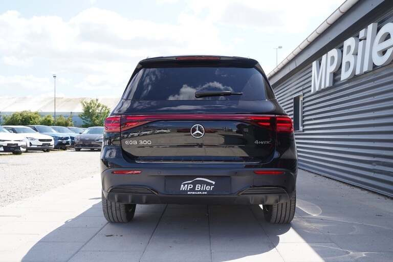 Mercedes EQB300