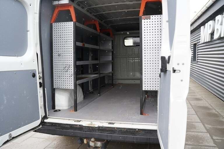 Peugeot Boxer 335