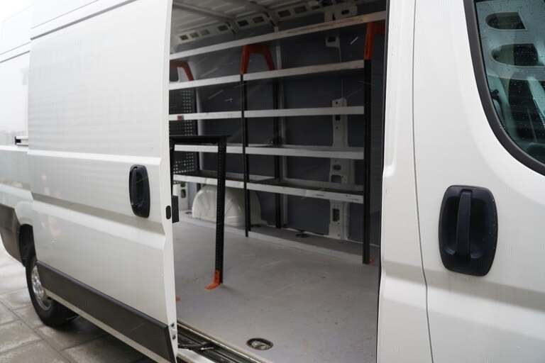 Peugeot Boxer 335