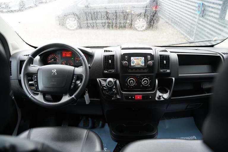 Peugeot Boxer 335