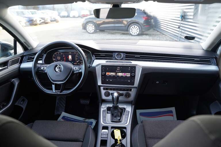 VW Passat