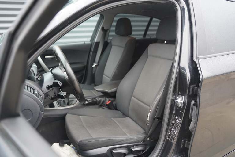 BMW 120i