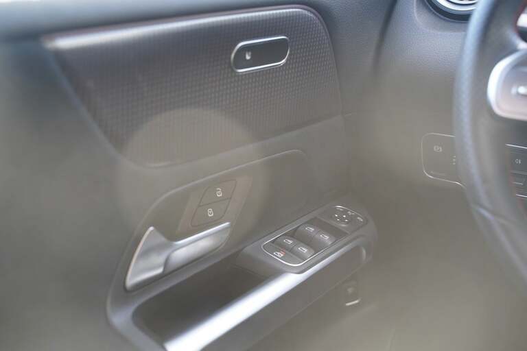 Mercedes EQB350