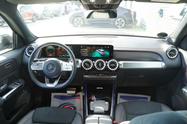 Mercedes EQB350