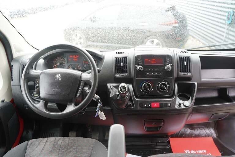 Peugeot Boxer 330