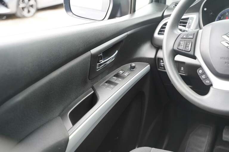 Suzuki S-Cross