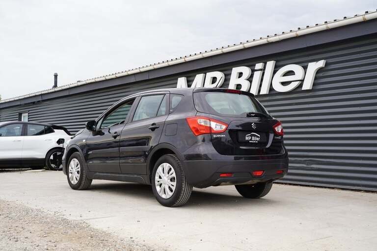 Suzuki S-Cross