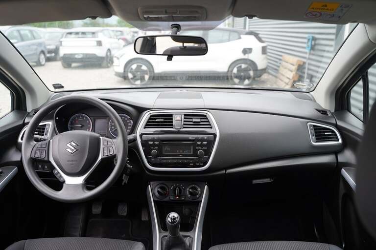 Suzuki S-Cross