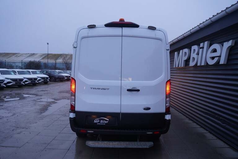Ford Transit 350 L2 Van