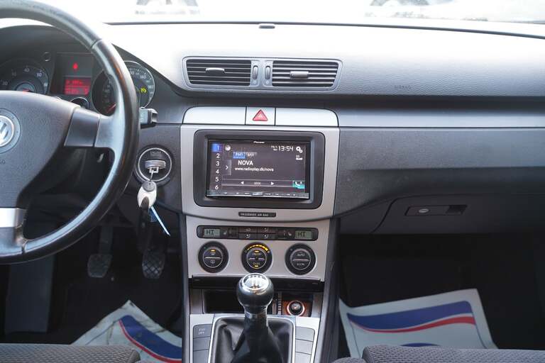 VW Passat