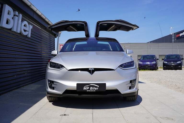 Tesla Model X