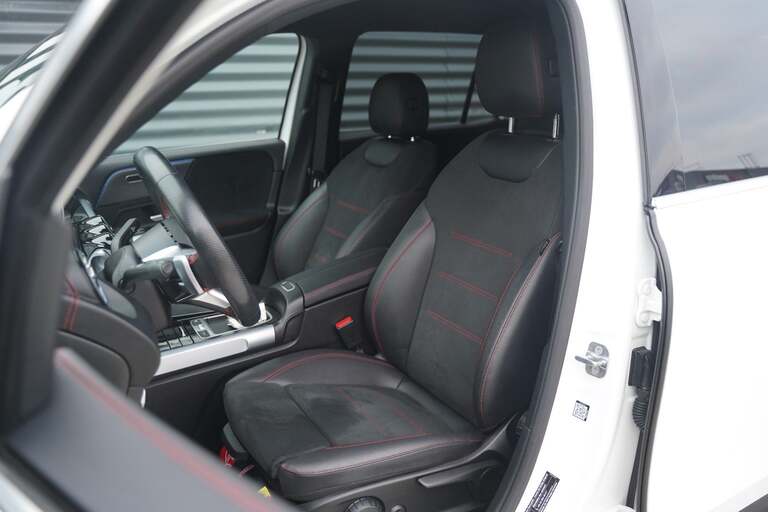 Mercedes EQB250+