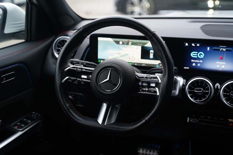 Mercedes EQB250+