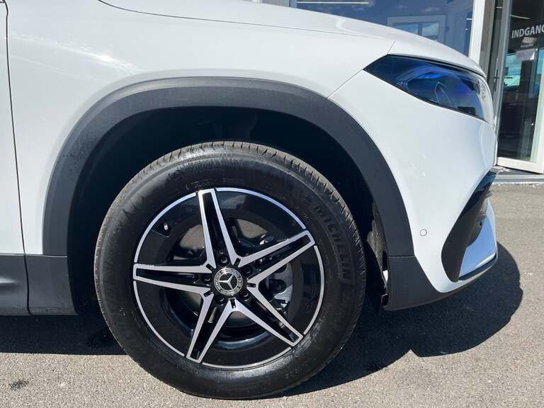 Mercedes EQB300