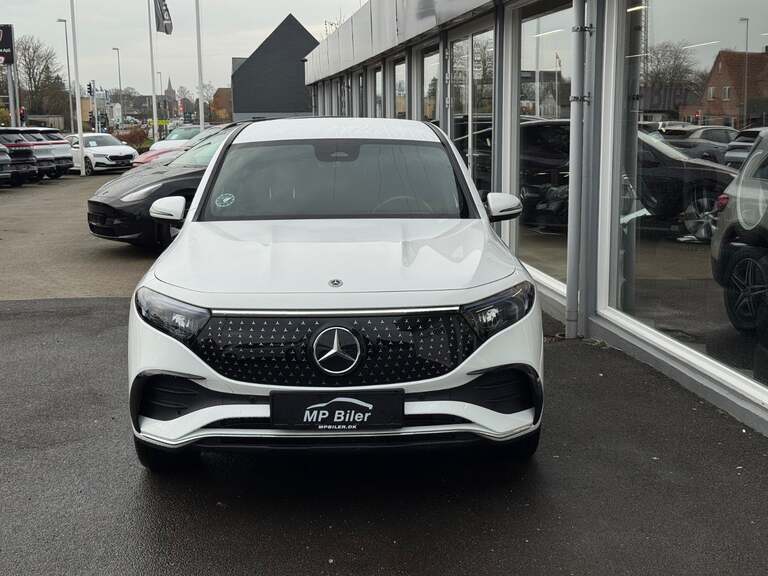 Mercedes EQB250+