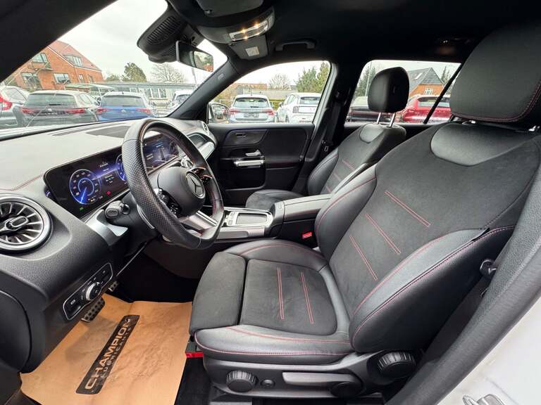 Mercedes EQB250+