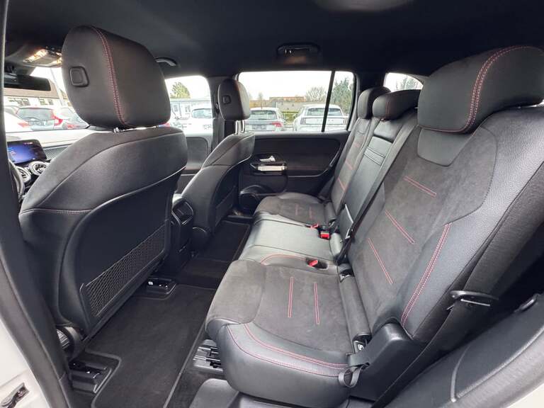 Mercedes EQB250+