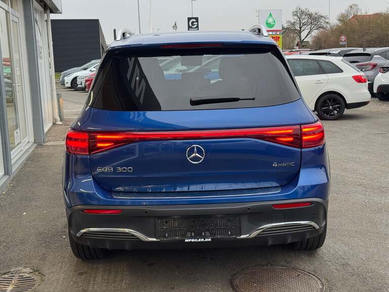 Mercedes EQB300