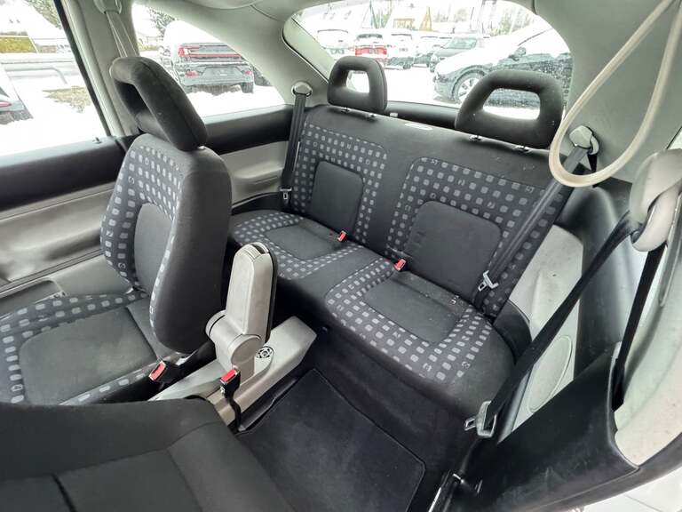 VW New Beetle