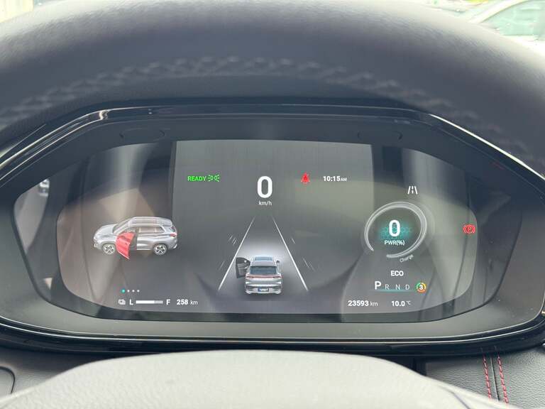 Maxus Euniq6