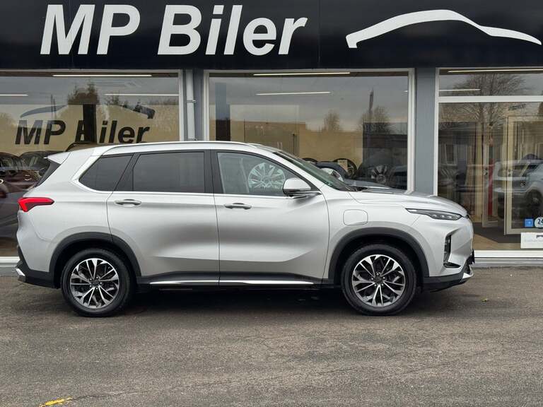 Maxus Euniq6