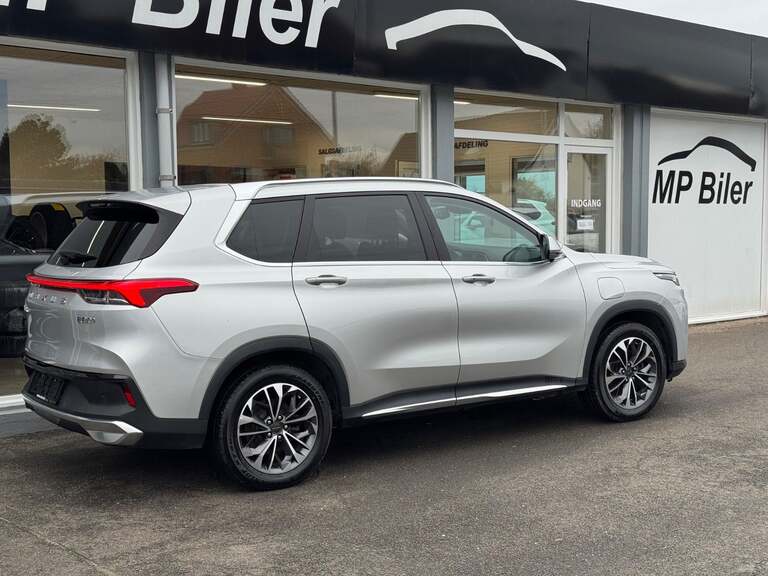 Maxus Euniq6
