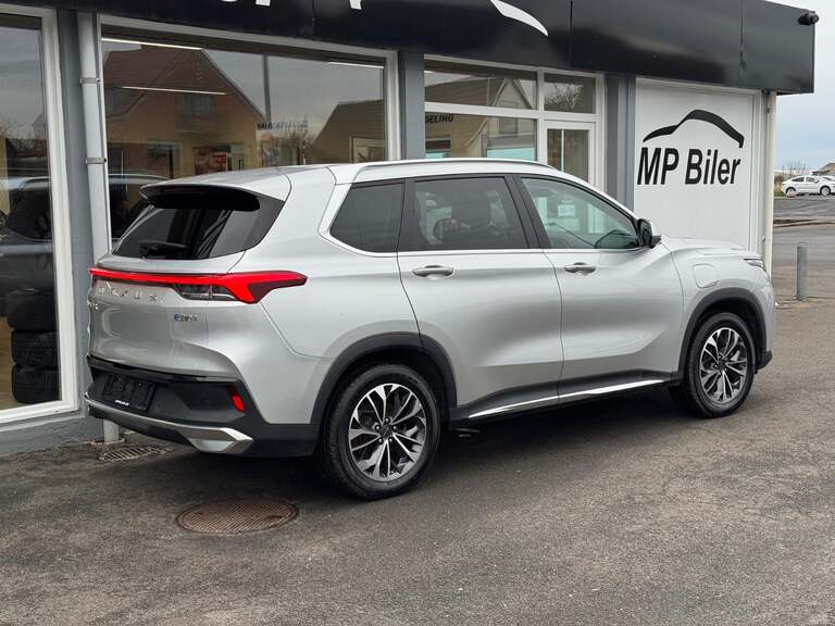 Maxus Euniq6