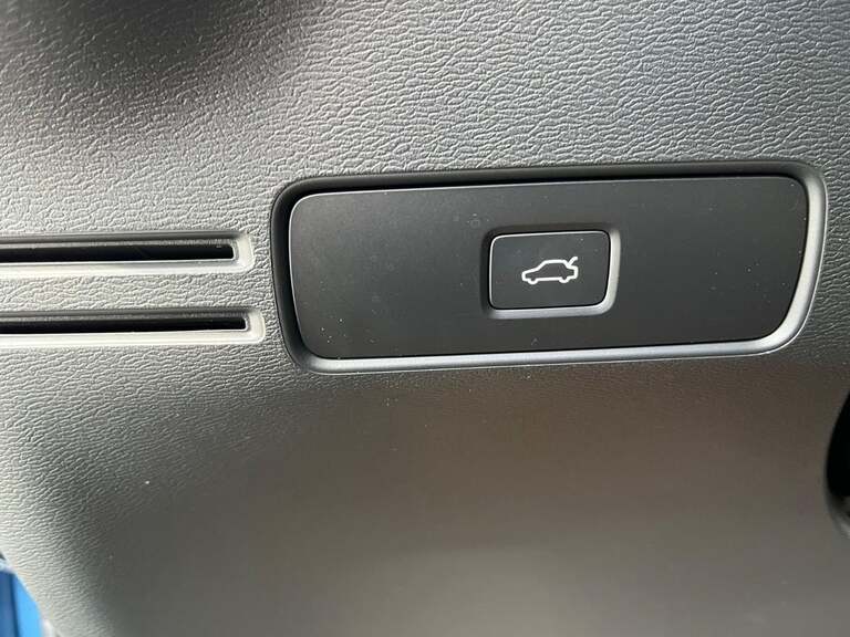 Volvo EX40