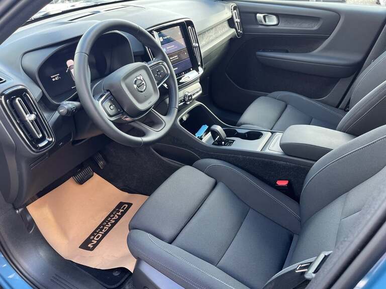Volvo EX40