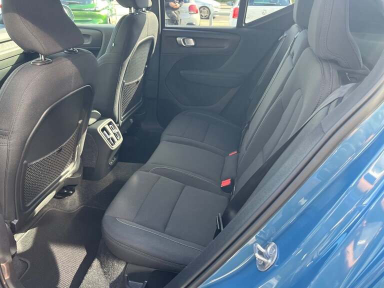Volvo EX40