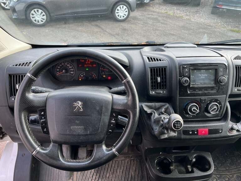 Peugeot Boxer 330